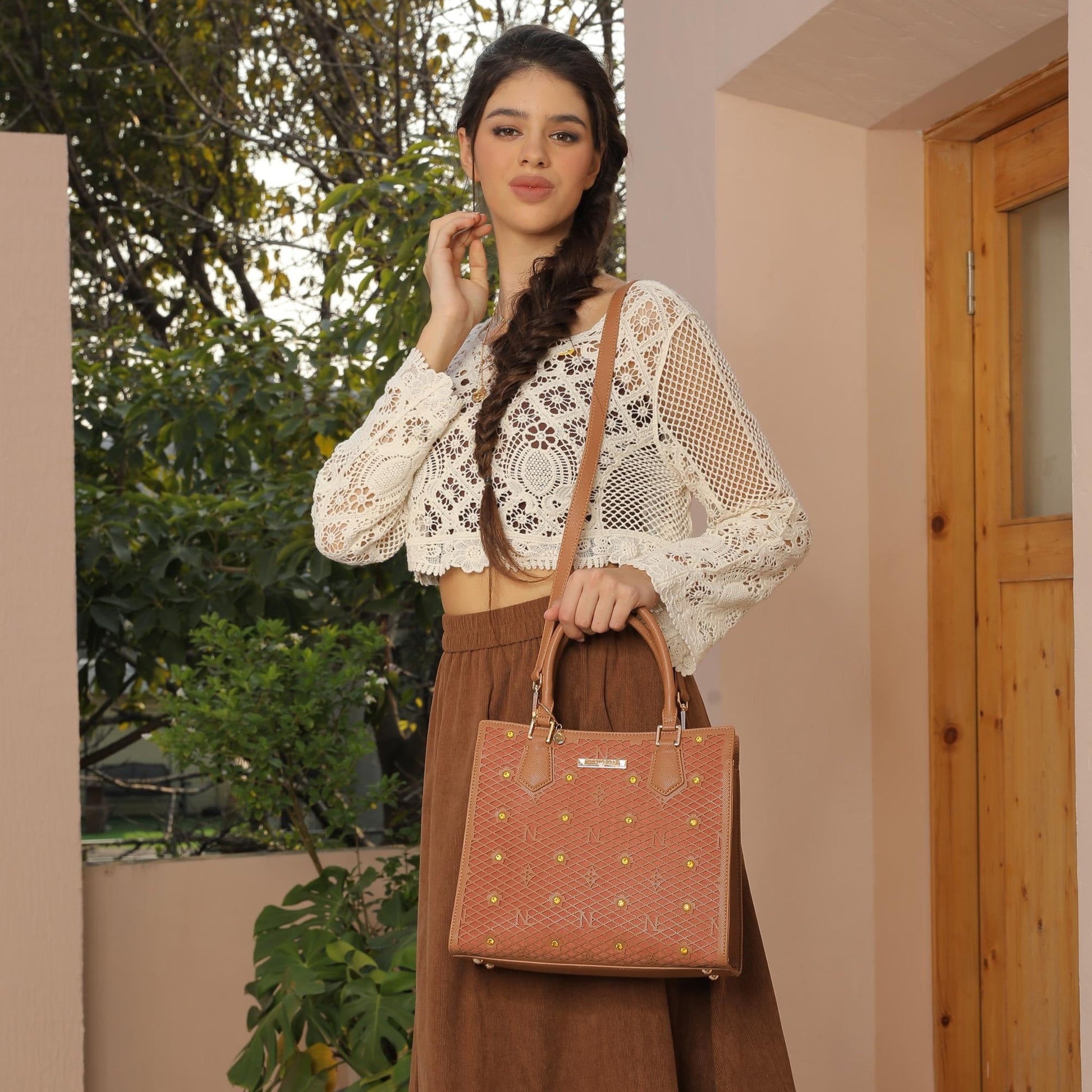 BOLSO TOTE ESTRUCTURADO GRACIE (NEGRO)-1